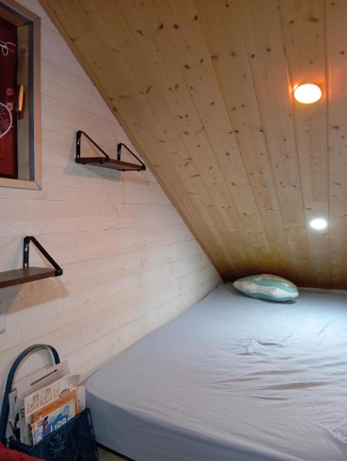 La P'Tite Maison Bois Du Herisson Menetrux-en-Joux Экстерьер фото