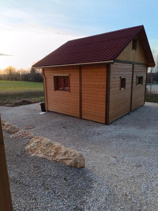 La P'Tite Maison Bois Du Herisson Menetrux-en-Joux Экстерьер фото