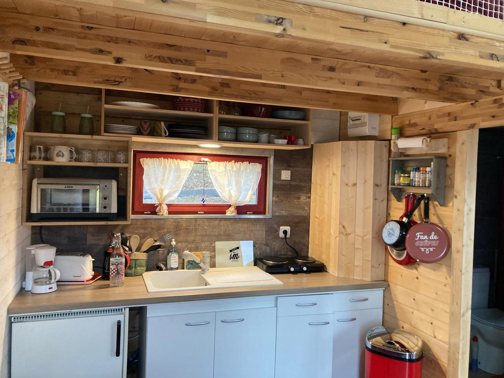 La P'Tite Maison Bois Du Herisson Menetrux-en-Joux Экстерьер фото